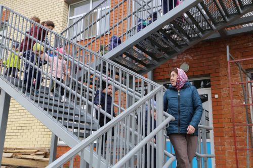 Учебные тренировки по эвакуации прошли в дошкольных учреждениях района