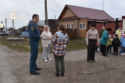 Учебные тренировки по эвакуации прошли в дошкольных учреждениях района