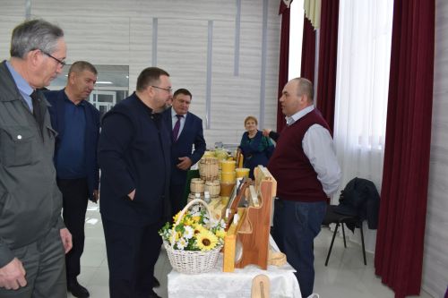 В Алексеевском районе прошел ежегодный съезд пчеловодов