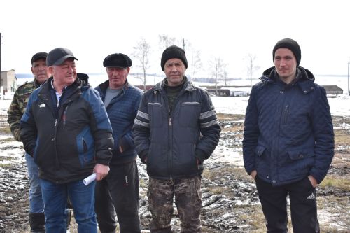Заместитель министра сельского хозяйства и продовольствия РТ Рустем Гайнуллов принял участие в смотре-конкурсе по подготовке к весенне-полевым работам