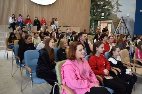 Алексеевская молодежь провела вечер КВН