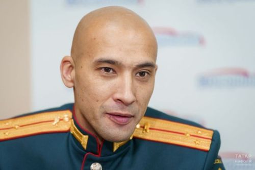 Герой России Баксиков стал первым лектором акции «Служу Отечеству» в Татарстане
