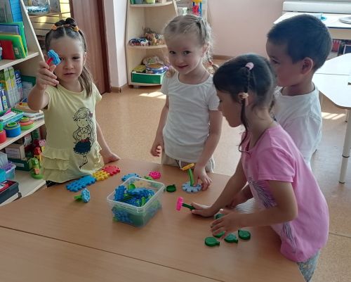 День Строителя отметили в Алексеевском детском саду Пчелка
