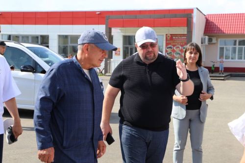 Раис Республики Татарстан Рустам Минниханов совершил рабочую поездку в Алексеевский район