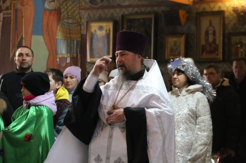 Глава Алексеевского района поздравил воспитанников воскресной школы с Рождеством
