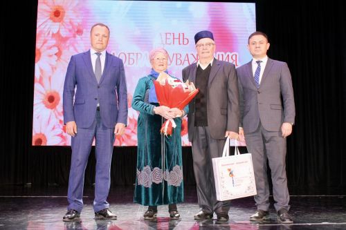 В Алексеевском прошёл концерт ко Дню пожилых людей
