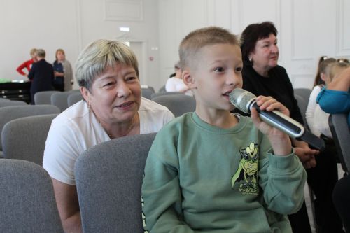 В Алексеевском районе прошел межпоколенческий квест по ПДД «Внуки учат бабушек и дедушек»