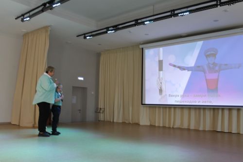 В Алексеевском районе прошел межпоколенческий квест по ПДД «Внуки учат бабушек и дедушек»