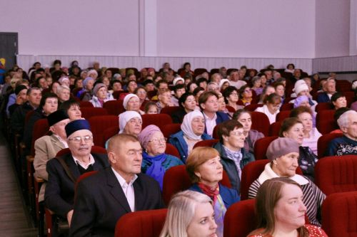 В Алексеевском прошёл концерт ко Дню пожилых людей