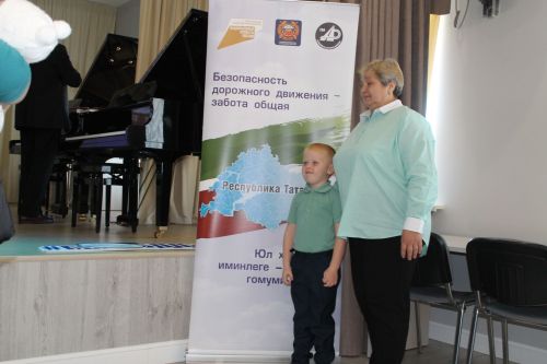 В Алексеевском районе прошел межпоколенческий квест по ПДД «Внуки учат бабушек и дедушек»