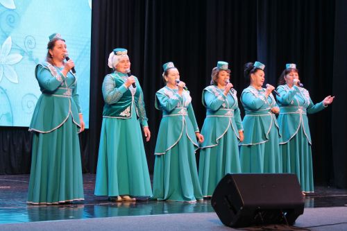 В Алексеевском прошёл концерт ко Дню пожилых людей