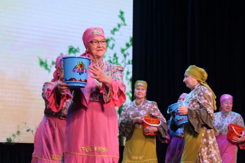 В Алексеевском прошёл концерт ко Дню пожилых людей