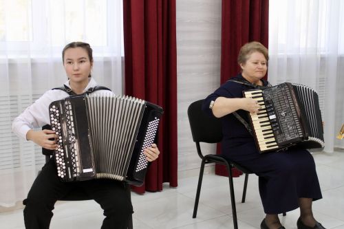 В Алексеевском прошёл концерт ко Дню пожилых людей
