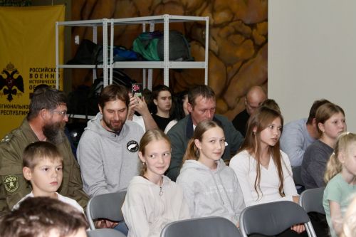 В подростковом клубе «Юнармеец» открыли новое пространство для помощи участникам СВО