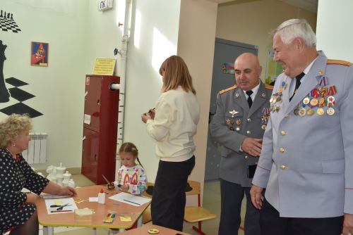 Семейные команды проверили знания ПДД в Алексеевском