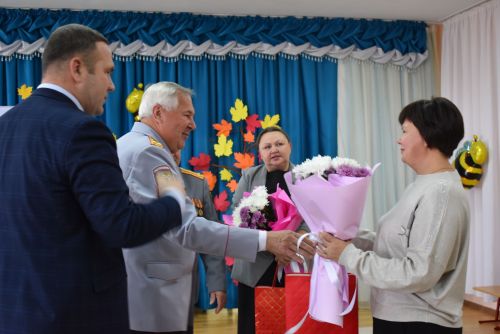 Семейные команды проверили знания ПДД в Алексеевском