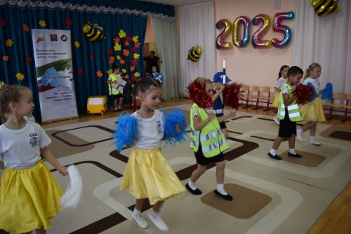 Семейные команды проверили знания ПДД в Алексеевском