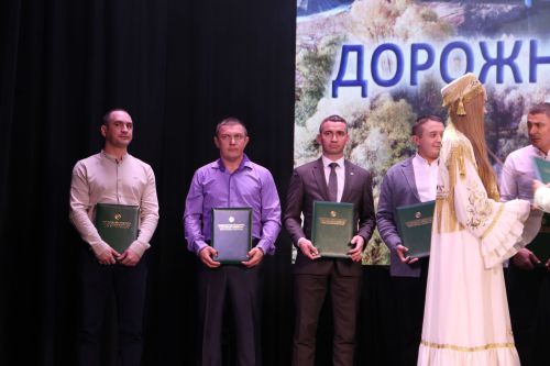 В Алексеевском чествовали лучших дорожных работников