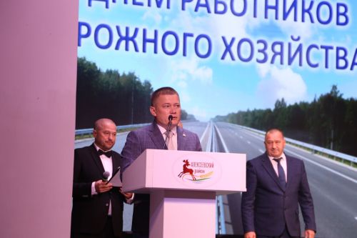 В Алексеевском чествовали лучших дорожных работников