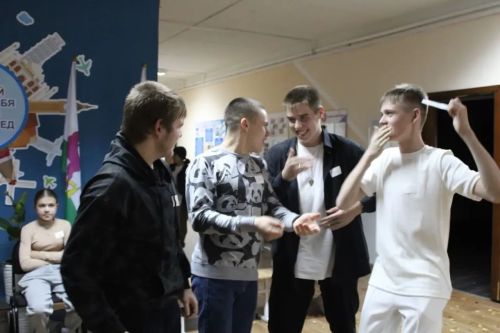 Межшкольный вечер «Осенний микс» объединил друзей и музыку