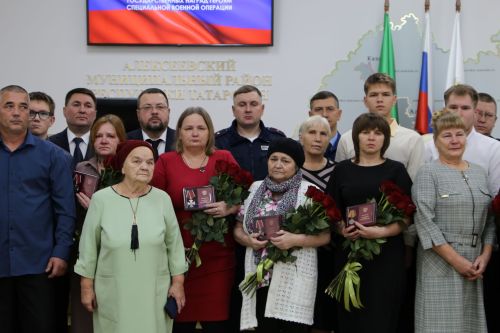 В Алексеевском районе состоялась церемония вручения государственных наград участникам специальной военной операции