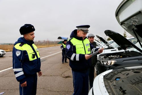 В Алексеевском районе прошёл осмотр служебного автотранспорта