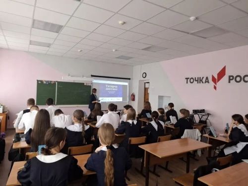 Ученики и учителя Алексеевского района написали «Татарча диктант – 2025»