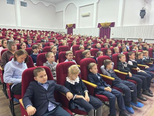 В Алексеевском прошел спектакль по БДД