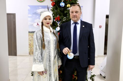 В Алексеевском дети получат подарки в рамках акции «Ёлка желаний»