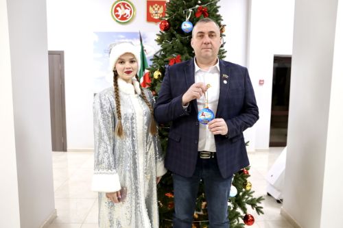 В Алексеевском дети получат подарки в рамках акции «Ёлка желаний»