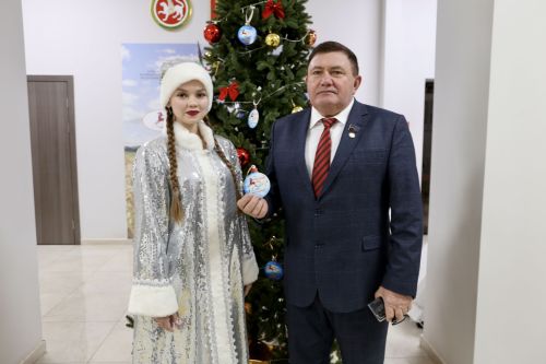 В Алексеевском дети получат подарки в рамках акции «Ёлка желаний»