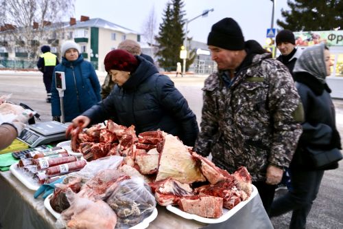 Сельскохозяйственная ярмарка объединила жителей Алексеевского