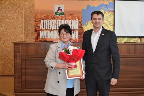 В Алексеевском определились финалисты конкурса «Учитель года 2025»