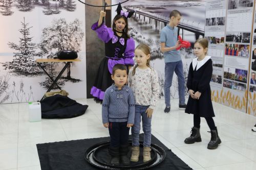 В Алексеевском состоялся праздничный концерт для детей с ограниченными  возможностями здоровья и младших школьников