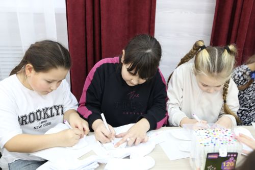 В Алексеевском состоялся праздничный концерт для детей с ограниченными  возможностями здоровья и младших школьников