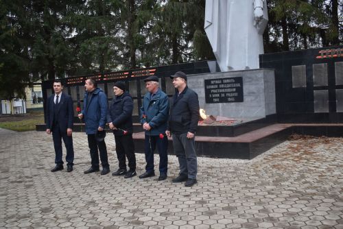 Память жива: студенты Алексеевского аграрного колледжа почтили память павших героев