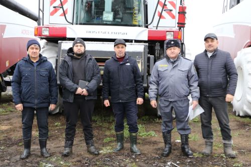 Сельхозпредприятия Алексеевского района готовят технику к межсезонью