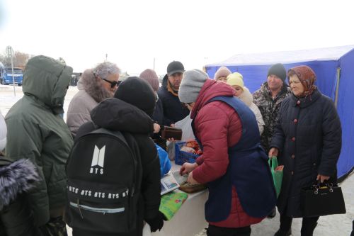 Алексеевцы с размахом отметили Масленицу, собравшись на Соборной площади для проводов зимы