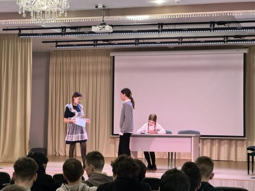 В Алексеевском районе представили спектакль «Одиннадцатая заповедь»