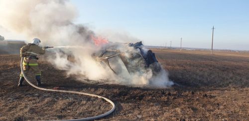 На трассе под Билярском загорелся автомобиль после ДТП