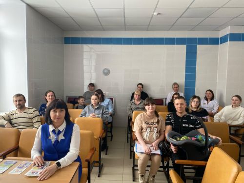 Будущим мамам Алексеевского напомнили о правилах безопасности на дорогах перед 8 Марта