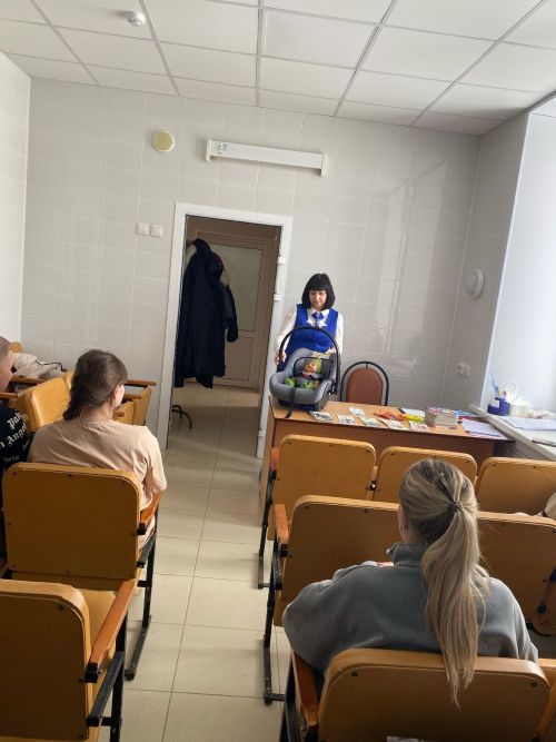 Будущим мамам Алексеевского напомнили о правилах безопасности на дорогах перед 8 Марта