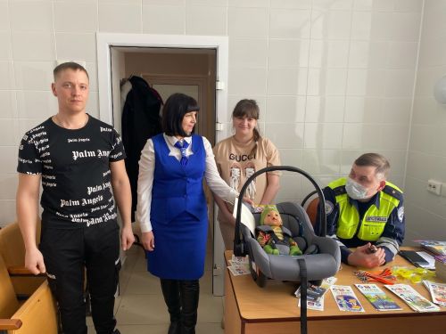 Будущим мамам Алексеевского напомнили о правилах безопасности на дорогах перед 8 Марта