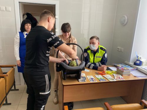 Будущим мамам Алексеевского напомнили о правилах безопасности на дорогах перед 8 Марта
