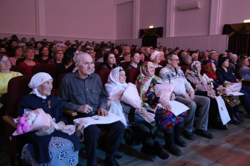 В Алексеевском состоялся  концерт, посвященный Международному женскому дню