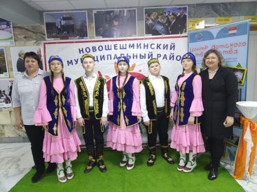 Алексеевцы достойно представили район на зональном этапе конкурса «Без бергэ»