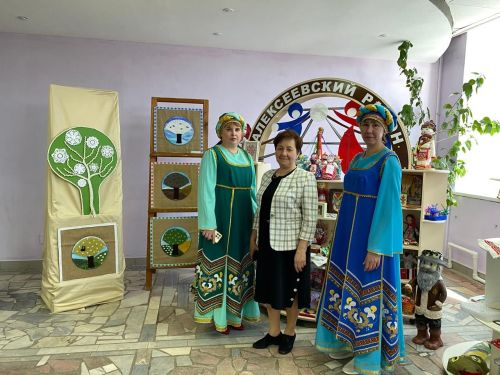 Алексеевцы достойно представили район на зональном этапе конкурса «Без бергэ»
