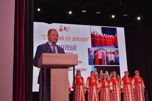 В Алексеевском состоялся юбилейный концерт народных коллективов