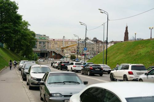 Кому продлили срок действия прав и когда их нужно менять?