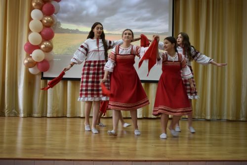В Алексеевской школе №2 наградили лучших учеников